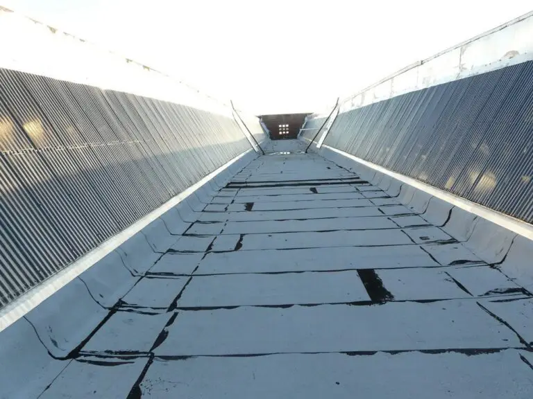 Commercial skylight replacement in Mobile, AL – finished run of new skylights and flashing